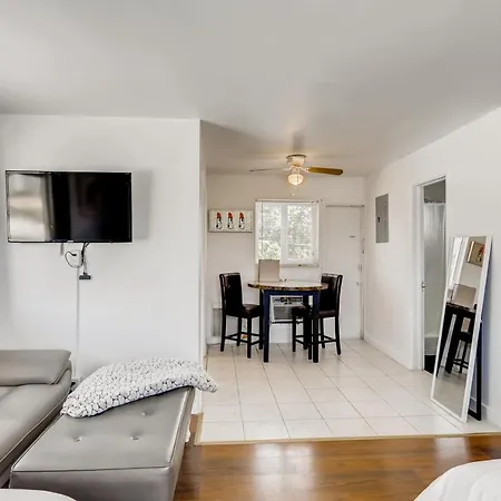 Coral Sands Huge Studio W/ 2 Queen Beds! West Palm Beach Exterior photo